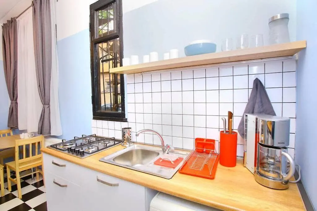 Contacten van Opera House 2Br Apt With Tbilisi Charm - By Wehost